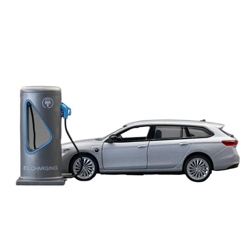 Модель автомобиля Skoda Superb EV литая 1/35 со звуком и светом, детская металлическая игрушка, машинка, подарок, коллекция, миниатюрная машина