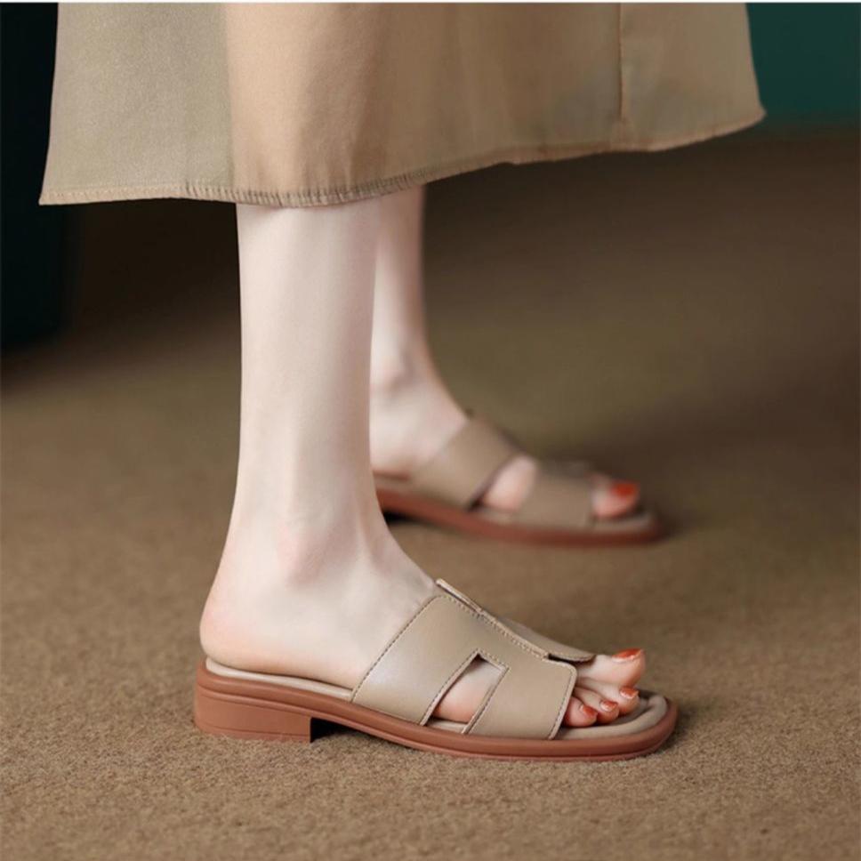 Летняя женская обувь из мягкой кожи на низком каблуке с квадратным носком, в римском ретро-стиле, коричневые французские женские сандалии с открытыми пальцами