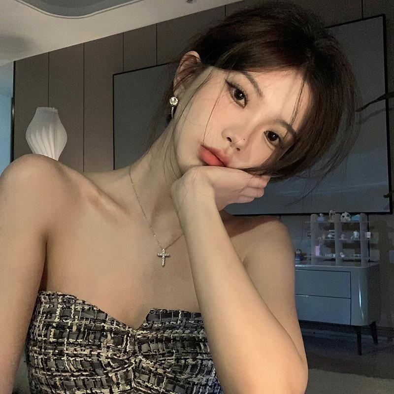 Ожерелье с крестом из циркония Простое Личность Универсальный Тренд Крутой Полный бриллиант Звезда С той же цепочкой на ключицу