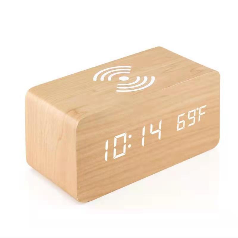 Умные беспроводные часы с зарядкой Креативные электронные деревянные часы Цифровые беспроводные часы с быстрой зарядкой Температурный будильник