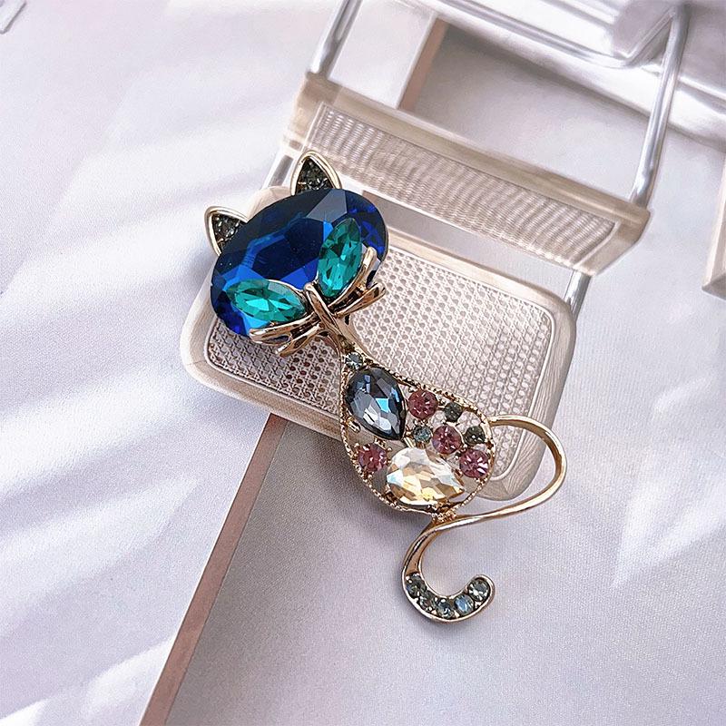 Luxury Sapphire Cat Brooch Rhinestone Lapel Pin Corsage
