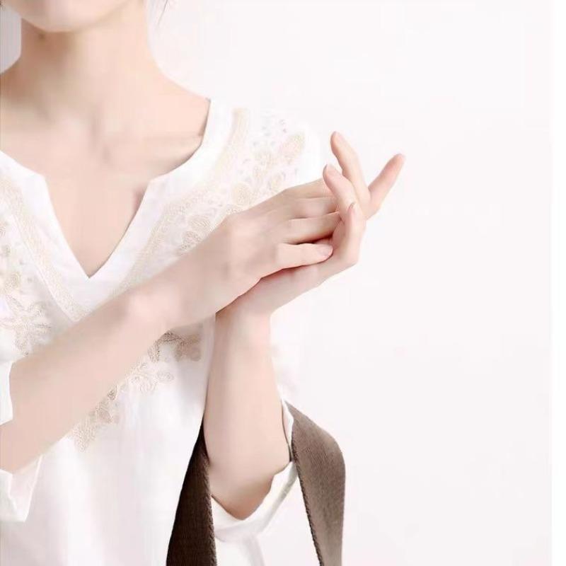 Летняя рубашка из хлопка и льна с V-образным вырезом и вышивкой для женщин с нишевым дизайном, легкая белая рубашка свободного кроя с семью рукавами для женщин