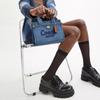 Coach Cargo 20 Вышивка Логотипа Курсивом Джинсовая Сумка-Тоут Сумка-Тоут Сумка для Покупок Сумка Через Плечо На Плечо Маленькая Женская Индиго