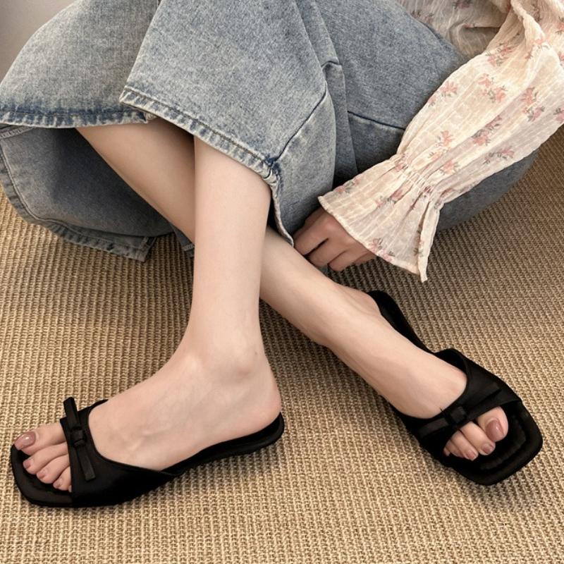 Мода 2025 Новые Удобные Сандалии на Низком Каблуке с Квадратным Носком Сладкий Бант Шелк Толстый Каблук Шлепанцы Женская Уличная Обувь Пляжные Шлепанцы Mujer