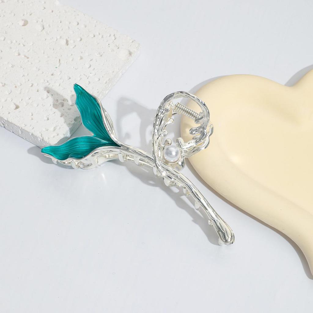 Korean Style Elegant Metal Hair Claw Clip for Women - Shark Claw Design