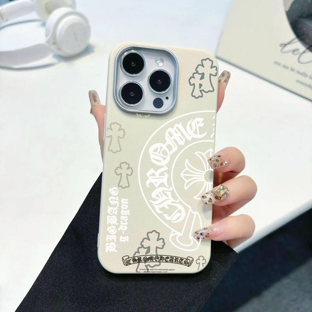 Мягкий защитный чехол Tide Cross с текстурой кожи для Apple 16 Pro Max & 15 Pro, дизайн Chrome Hearts