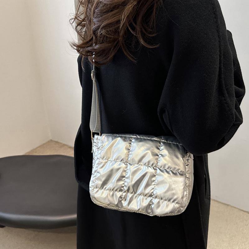 Yogodlns Women Elegant Quilted Shoulder Bags Cloud Pleated Bubbles Crossbody Bag Fashion Simple Solid Color Commute Shopping Bags
