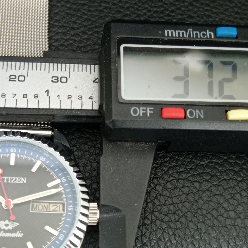 ВИНТАЖНЫЕ АВТОМАТИЧЕСКИЕ ЧАСЫ CITIZEN 8200 ВОССТАНОВЛЕННЫЕ ЯПОНИЯ МУЖСКИЕ ЧЕРНЫЙ ЦИФЕРБЛАТ a446798-1