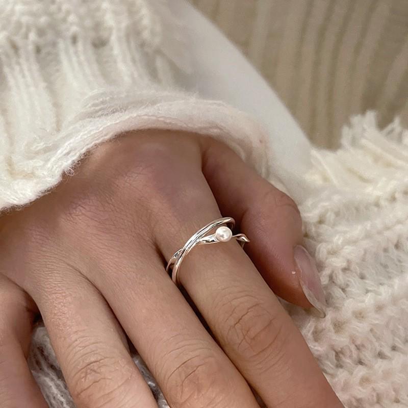 Trendy Minimalist Korean Vintage Stacking Rings for Women - Influencer-Approved Light Luxury Style.