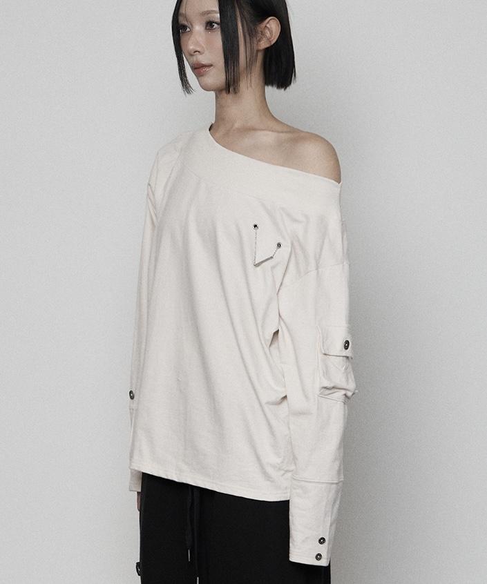 ETRE AU SOMMET One-Shoulder Pocket Button Slit Overfit Long Sleeve (Cream)