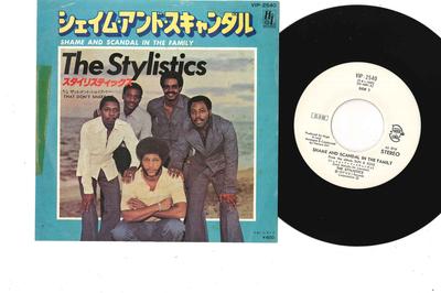 7-дюймовая пластинка STYLISTICS - Shame & Scandal In The Family / Tha VIP2540PROMO H&L 1977 Япония Soul/Funk Б/у