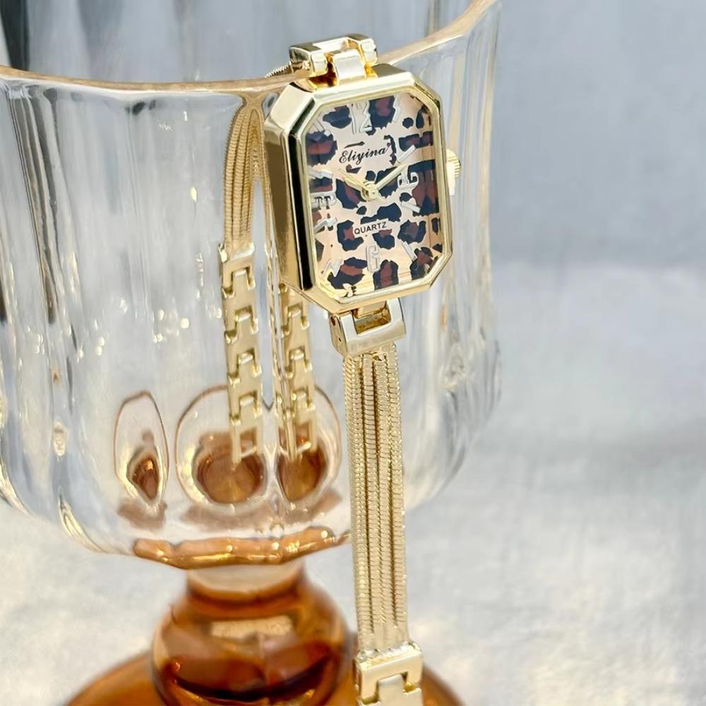 Gold Quartz Wristwatch Alloy Rectangular Quartz Watch Antique Tassel Chains Watch  Daily Use