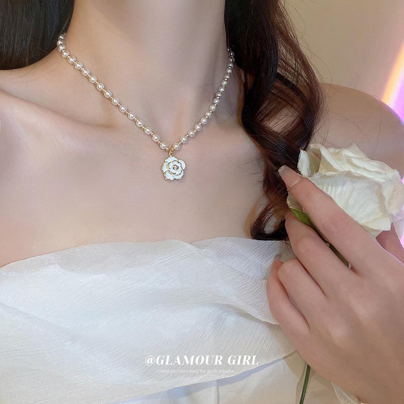 Korean temperament love butterfly pearl fringed necklace fashion collarbone chain versatile item decoration