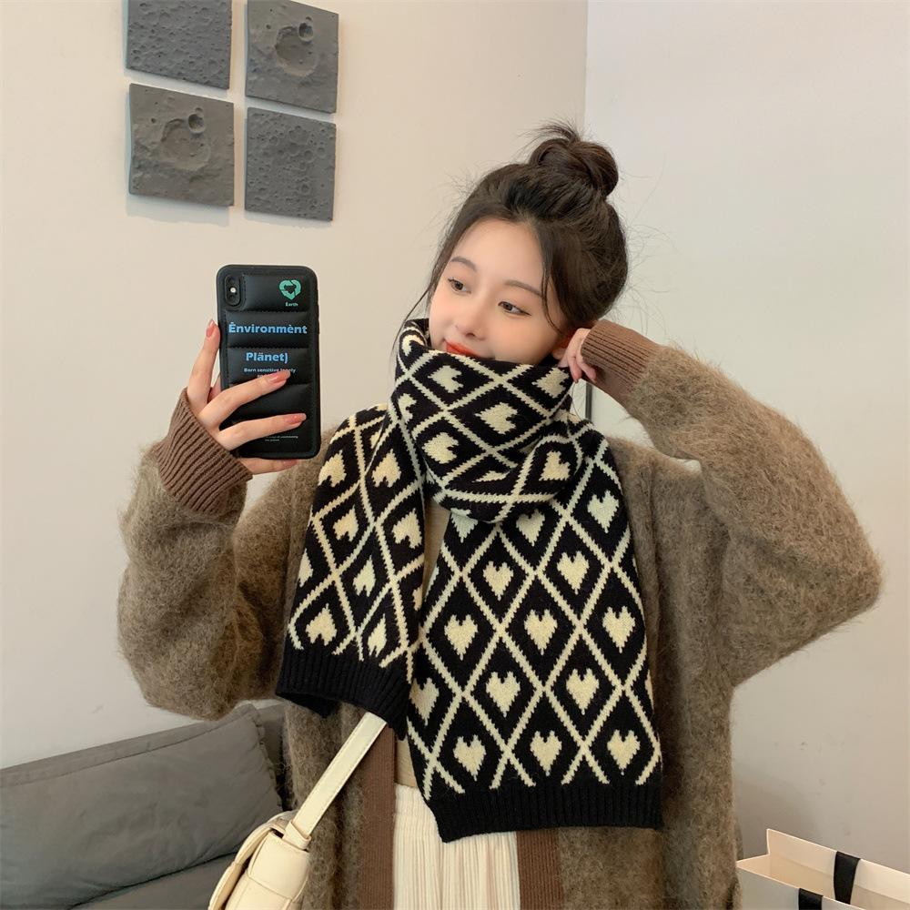 Autumn and winter Internet celebrities knitted small shawl outside women's spring and autumn office air-conditioned room thickened warm scarf scarf
