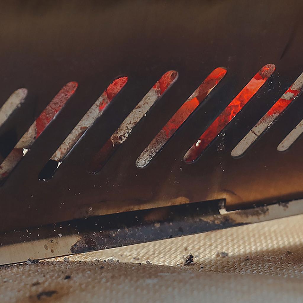 Foldable Barbecue Oven with BBQ Grill Stainless Steel Charcoal Oven for Outdoor Camping 210x160x125mm