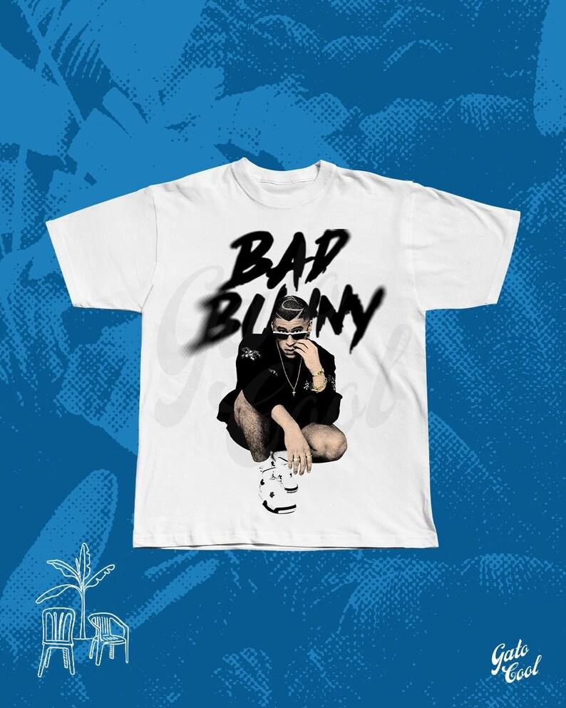 Bad Bunny DTMF Вдохновленный Сапо Кончо Seguimo Aqui Пуэрто-Рико Реггетон Перрео Бэйби Культурная Графика Унисекс Ретро Футболки
