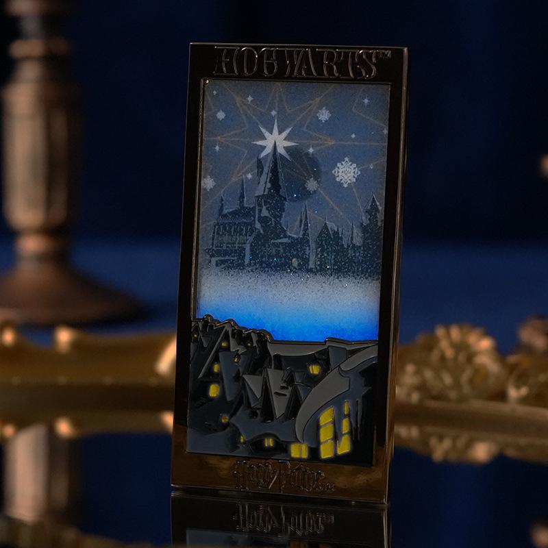 Harry Potter Castle 3D Luminous Quicksand Fridge Magnet - Creative Retro Gift