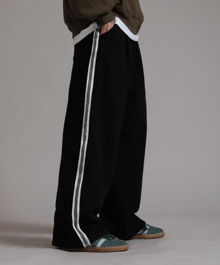 LIKE THE MOST Peach Skin Line Taping Wide Pants_Black