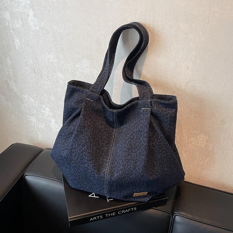 Женская сумка 2024 года, новая осенне-зимняя сумка большой вместимости с леопардовым принтом, высококачественная сумка-тоут, сумка через плечо в стиле ретро