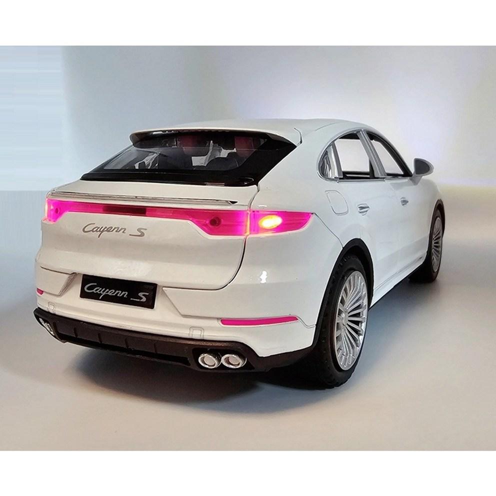 Porsche Cayenne S 1:Литая модель автомобиля в масштабе 1:24
