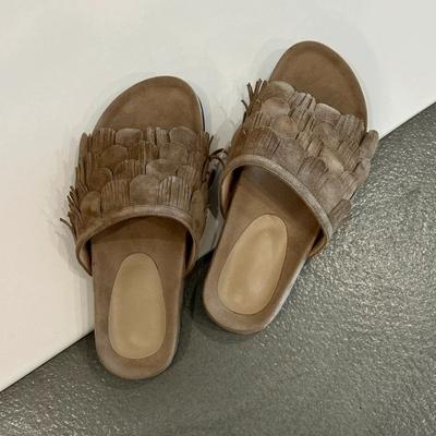 Версия из овчины~ ретро нишевые бахромчатые с круглым носком на толстой подошве шлепанцы на одно слово для женщин носить 2025 лето с открытым носком прохладные шлепанцы