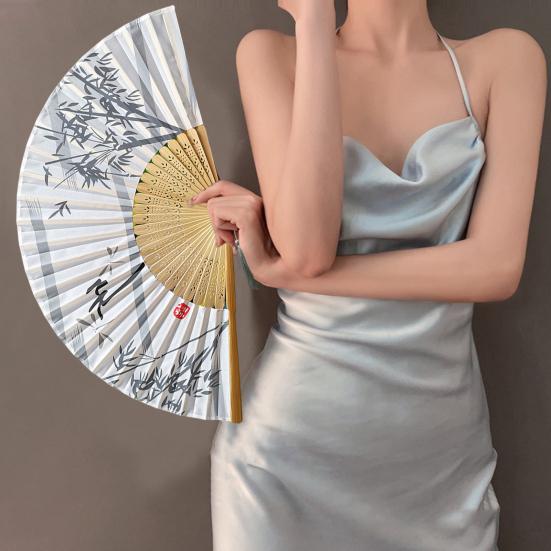 Складной веер Классический бамбуковый веер Легкий элегантный ручной веер с кисточкой для украшения танцевальных представлений