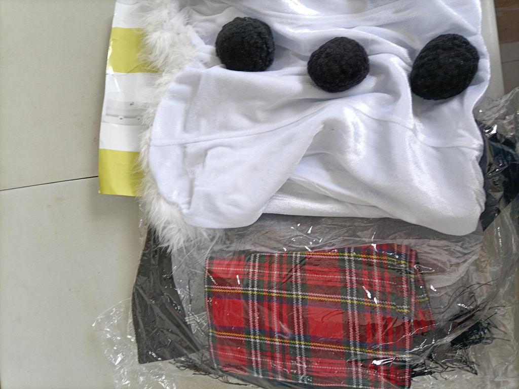 Европейские и американские рождественские костюмы: Очаровательные белые пушистые костюмы снеговиков для пар, идеально подходящие для праздничных вечеринок