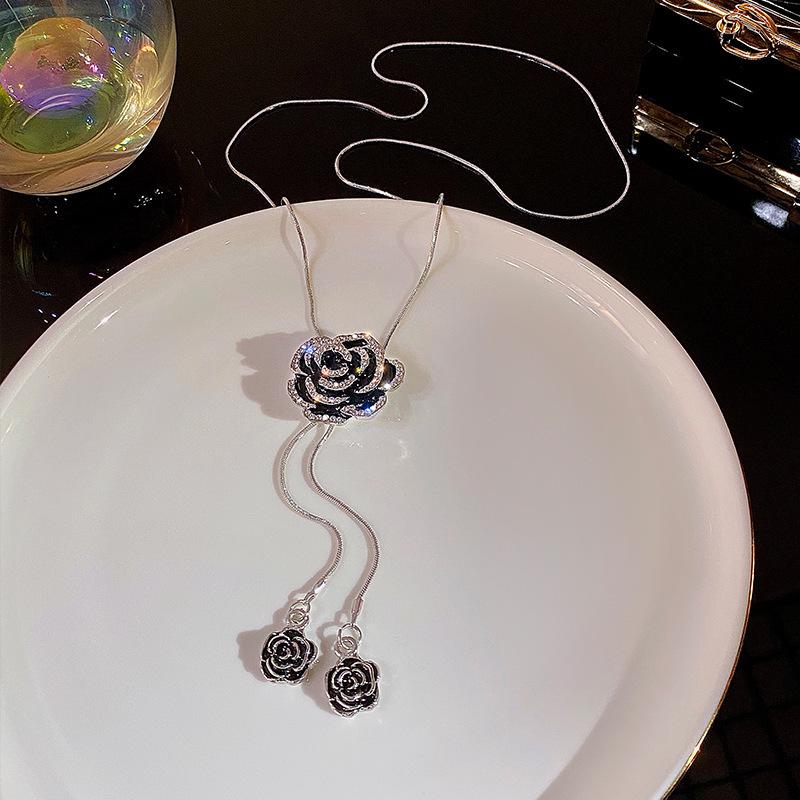 High-Quality Black Rose Necklace: Elegant Long Sweater Chain for Women