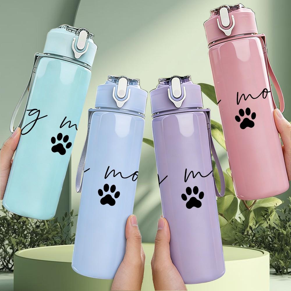 1PC Dog Mom Handwriting Text 750ml Color Plastic Sports Water Bottle Leakproof Flip Straw Lid Suitable for Sports Office Home Use