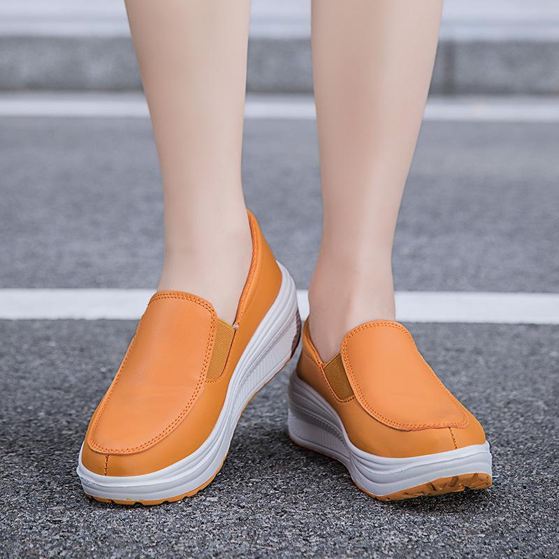 Women Fashion Platform Sneakers Women Autumn Slip On Retro Casual Flats Nurse Shoes Ladies Non Slip Thick Sole Walking Shoes 43