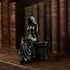 Коллекционная кукла в стиле темного фэнтези, 3D-печатная фигурка Леди Жнеца, Статуэтка девушки в капюшоне, Готический декор для книжной полки, Смоляное украшение, Таинственная элегантная сидящая