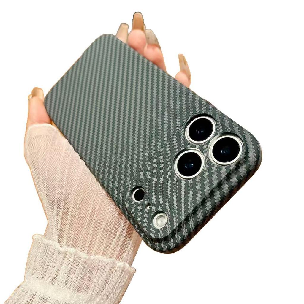 Защитный чехол для iPhone 17 Pro Max с текстурой карбона и цветовыми блоками, полное покрытие