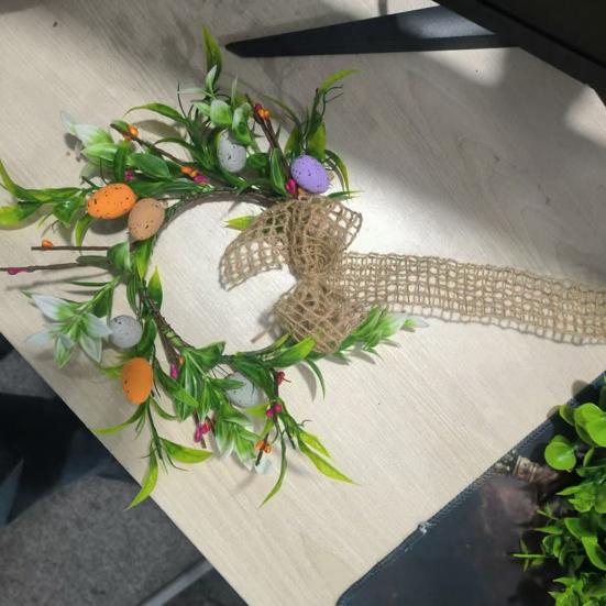 Маленький пасхальный венок-яйцо для входной двери Искусственный венок с разноцветными весенними яйцами Венок в стиле кантри для подвешивания на кухонный шкаф с лентой