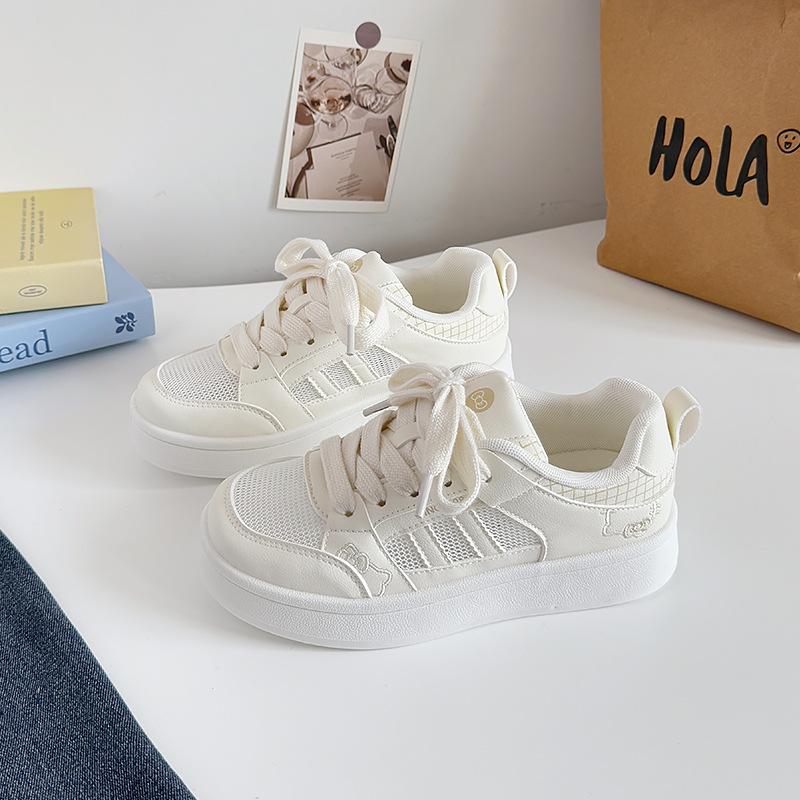 Модные женские белые кроссовки 2025 Новые уличные сетчатые дышащие удобные балетки Модная шнуровка Увеличение роста Нескользящая повседневная обувь