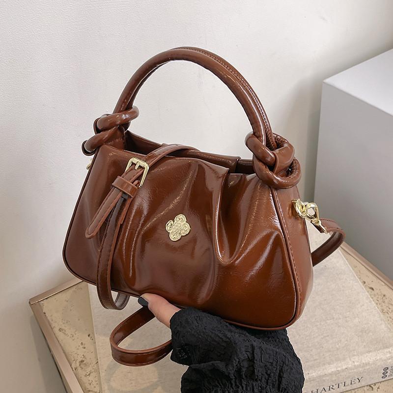 IELGY Portable Cloud Bag Cute Girl Pleated Crossbody Shoulder Bag