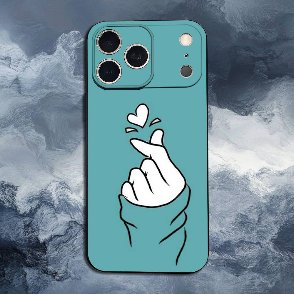 Милый Чехол Рука Сердце Для iPhone 12,14,15,16,11,17,13,X,Mini,SE,XS,Plus,Pro,Max,8,7,XR,Мягкий Силикон Черный