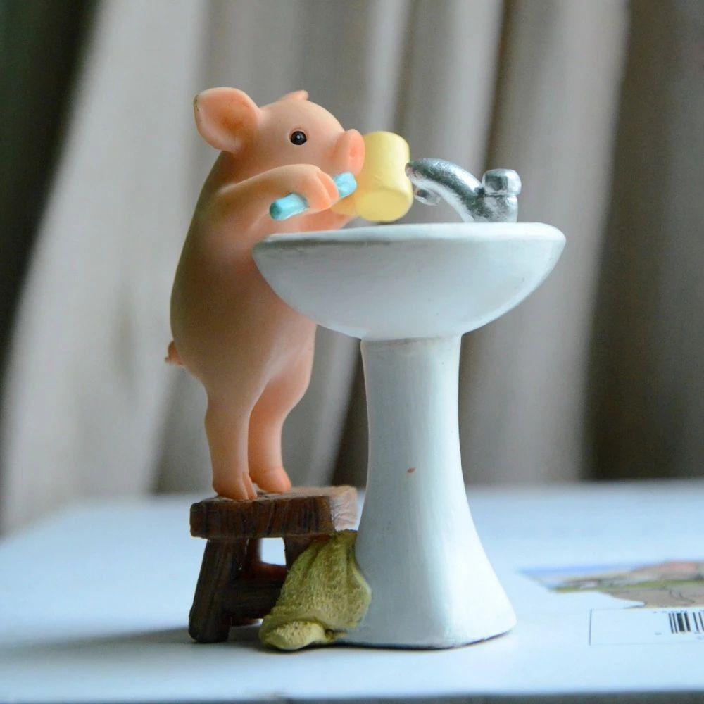 3D Cute Pig Statue Toilet Pig Figure  Creative   Garden Decoration
