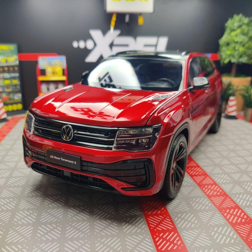 W241:18 Volkswagens Teramont X SUV Alloy Car Model Diecast Metal Vehicles Car Model Simulation Collection Childrens Gift Decoration
