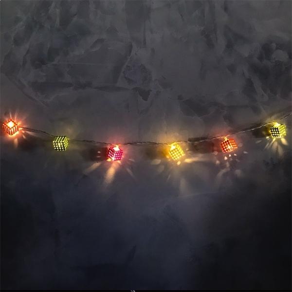 Светодиодная гирлянда в виде перфорированных кубов Романтическое украшение