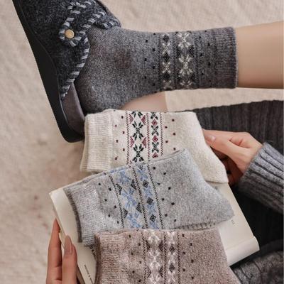 Носки из шерсти с оленями в стиле Fair Isle - Теплые до середины икры в японском стиле с бантом для осени и зимы