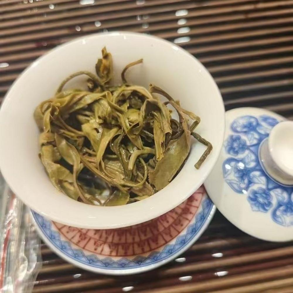 2021 Daxueshan Raw PuErh Spring Tea Cake 357g Aged Ancient Tree Yunnan Qizi