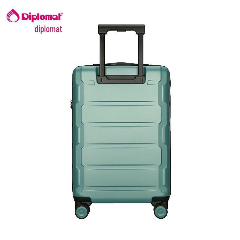Чемодан на колесиках Diplomat TC-26082 с жестким корпусом