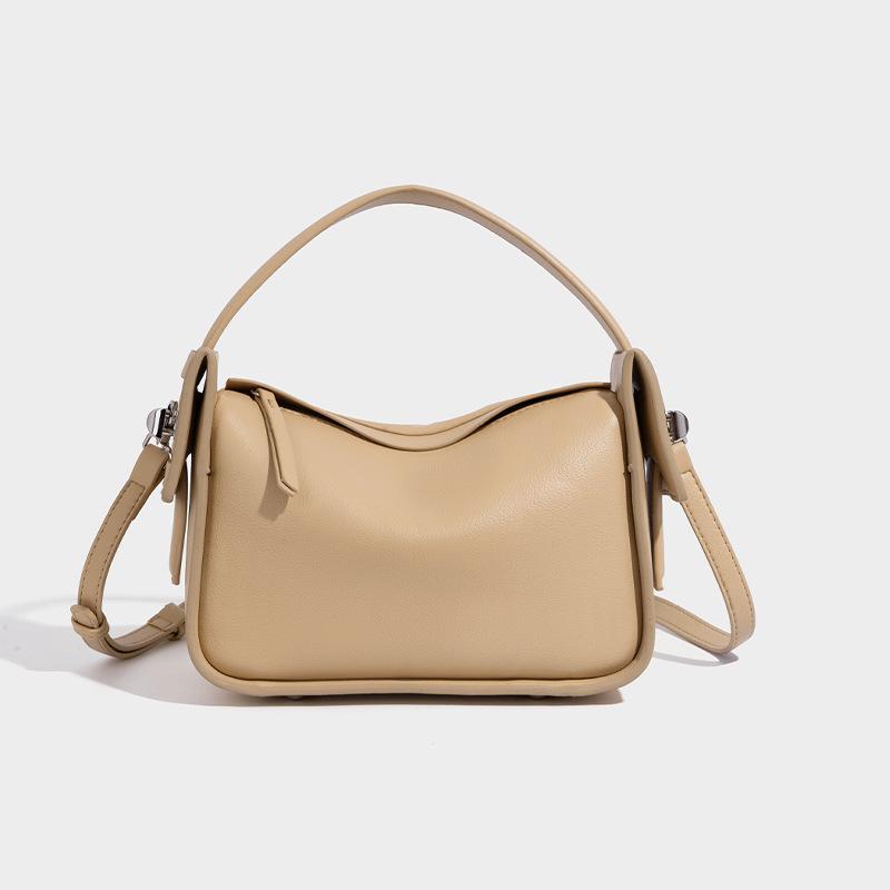 High-end crossbody bag 2025 spring/summer new fashion versatile handbag for women, niche commuter shoulder dumpling bag for women