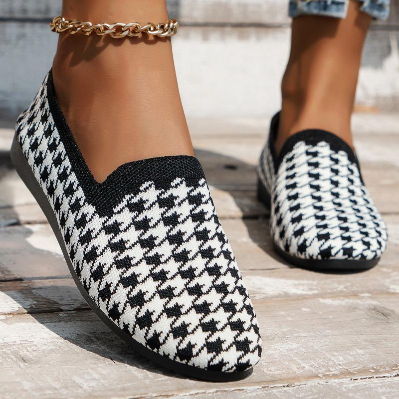2024 Round Toe Flat Shoes Female Shallow Mouth Sports Footwear Womens Plus Size Walking Knitting Sandals Plaid Print Loafers