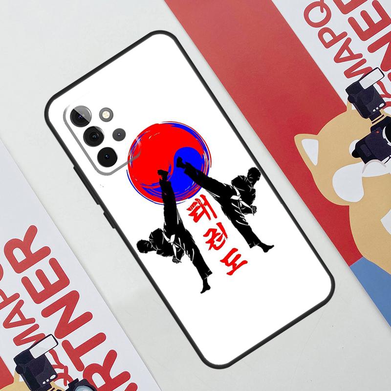 Кейс для Samsung Galaxy A34 A54 A14 A56 A36 A16 A06 A13 A53 A12 A22 A32 A52 A35 A17 A15 A55 с принтом Кунгфу Таэквондо
