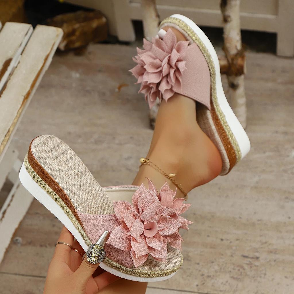 Модные Роскошные Женские Тапочки Дизайнерские Сандалии на Танкетке 2025 Новые Пляжные Туфли на Платформе Цветок Высокий Каблук Тапочки Модные Шлепанцы Женские