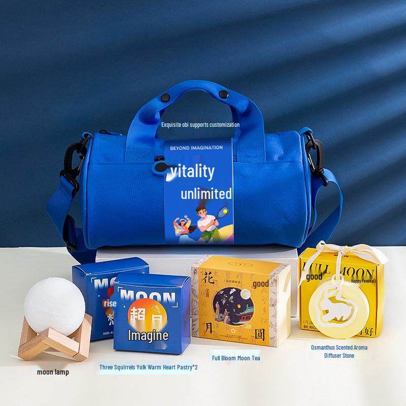 Спортивная сумка с индивидуальным логотипом: Практичный бизнес-подарок для тимбилдинга и праздничного поощрения сотрудников или клиентов.