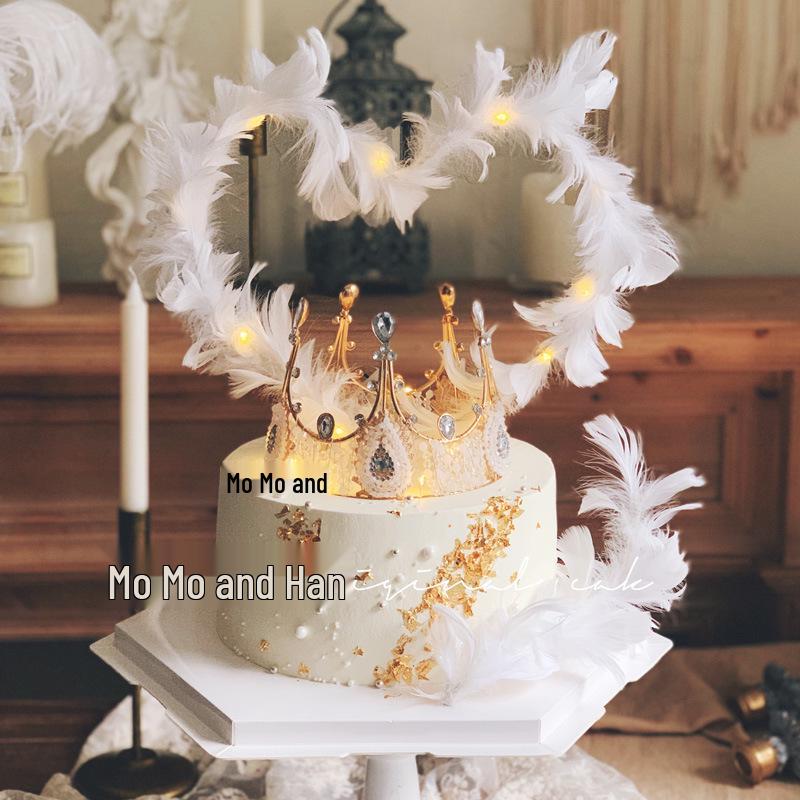 10 Топперов и украшений для торта в виде перьев ангельских крыльев