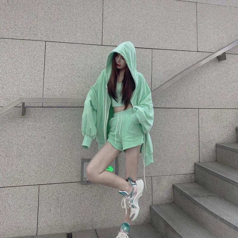 Домашняя одежда Пижамы женские 3 предмета пижамы корейские однотонные повседневные костюмы с шортами и пальто тренд домашней одежды