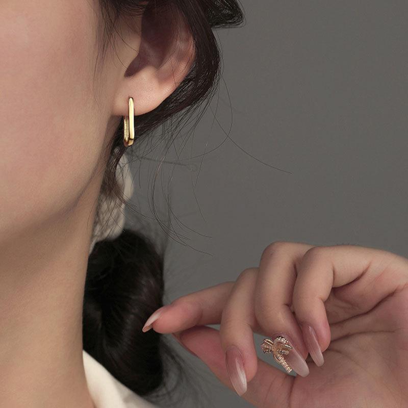 Paper clip square high-end earrings Korean temperament simple sterling silver ear buckles New style